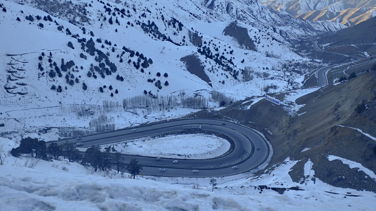 The Kamchik mountain crossing between Tashkent region and the Fergana Valley