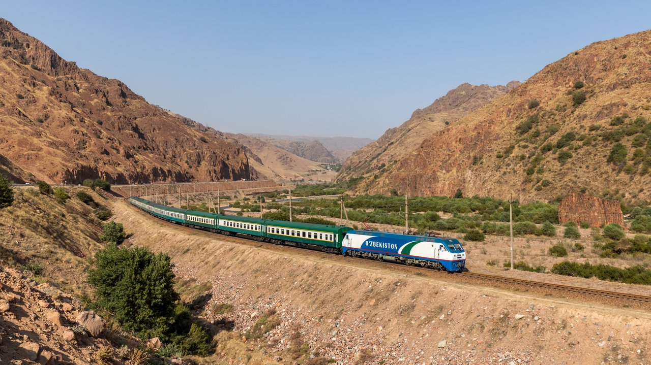 Uzbekistan Railways conventional long-distance train serving the Andijan to Khiva corridor